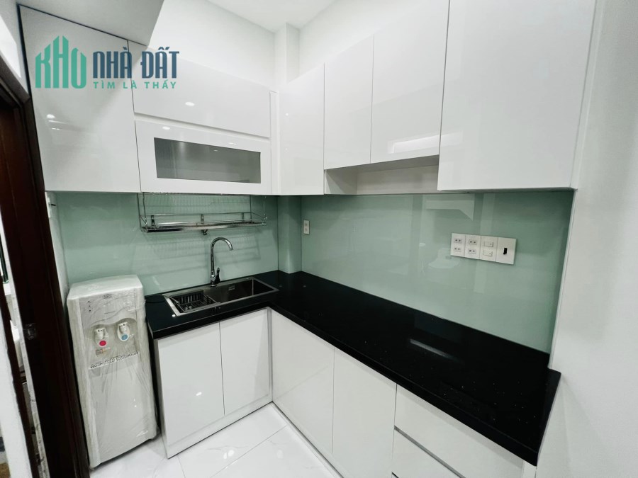 NHÀ 3 TẦNG MỚI XÂY , NGAY NGÃ 6 NGUYỄN OANH , GÒ VẤP , SỔ VUÔNG ĐẸP , CHỈ 4,X TỶ TL