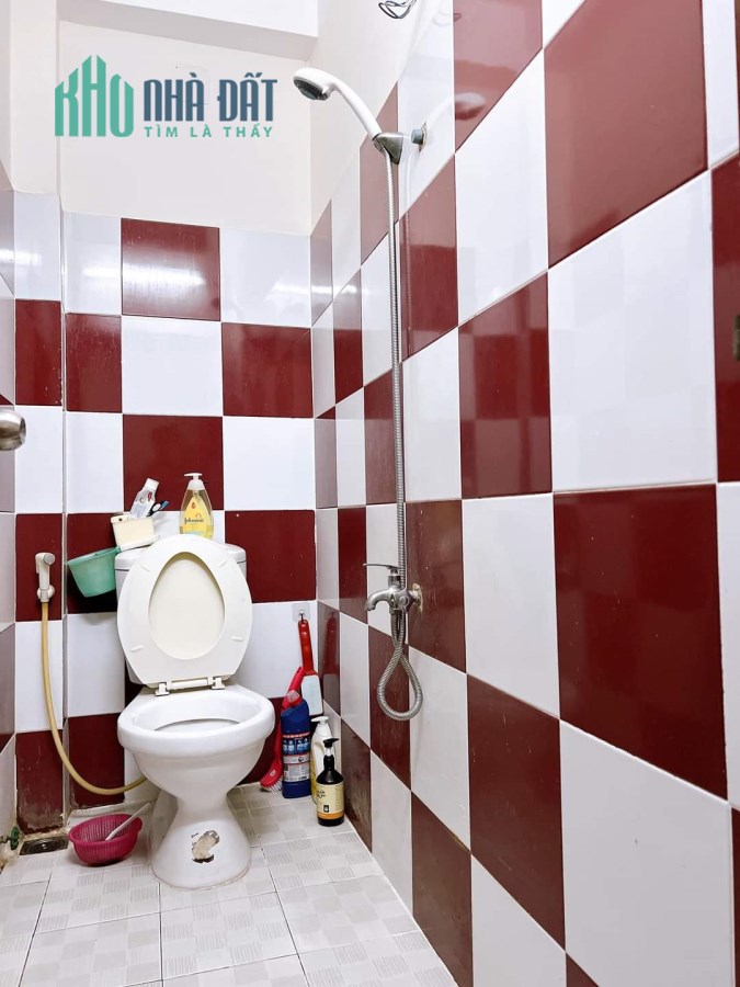 Mặt tiền Vĩnh Hội Q4 NGANG 4 x6 nhà mới 5 tấm có 5 tỷ..