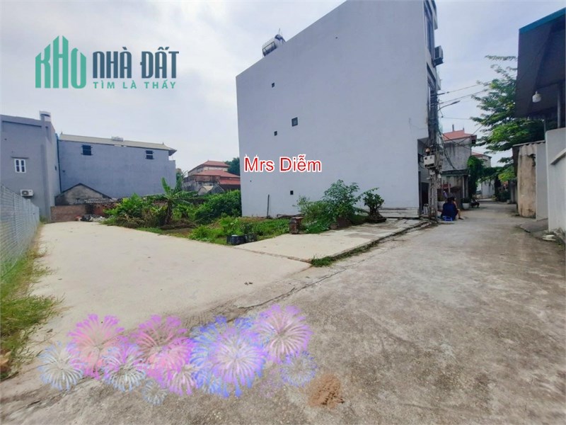 1.3 tỷ. Mrs Diễm cần bán 43.3m đất ngõ ô tô ngay tại Lương Quy, Xuân Nộn, Đông Anh.