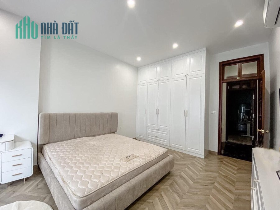 Bán nhà 42m2 5tầng dân xây phố Giang Văn Minh hơn 4 tỷ gần phố 0337628046