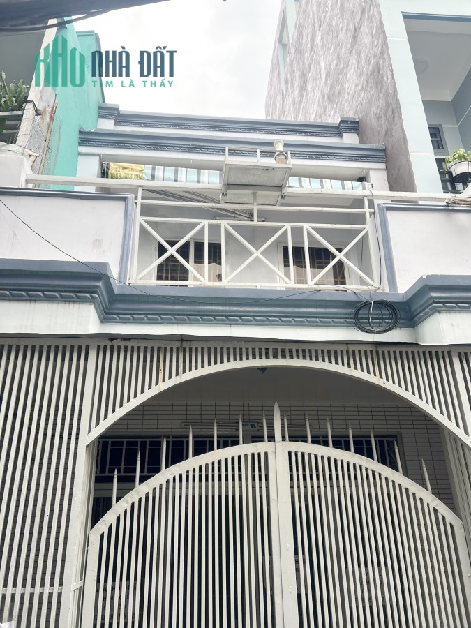 Nhà cho thuê nguyên căn 154 Âu Dương Lân p3 Q8 giá 8tr