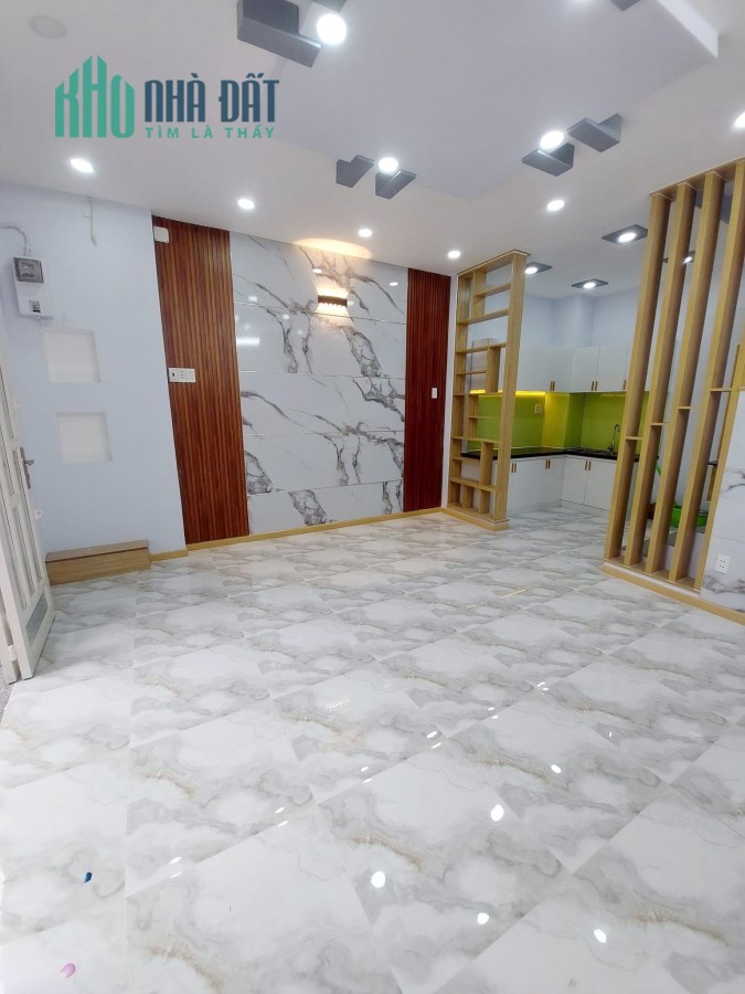 Nhà mới 5x7m 4 tầng hẻm 154 Âu Dương Lân P3Q8 giá 5tỷ950