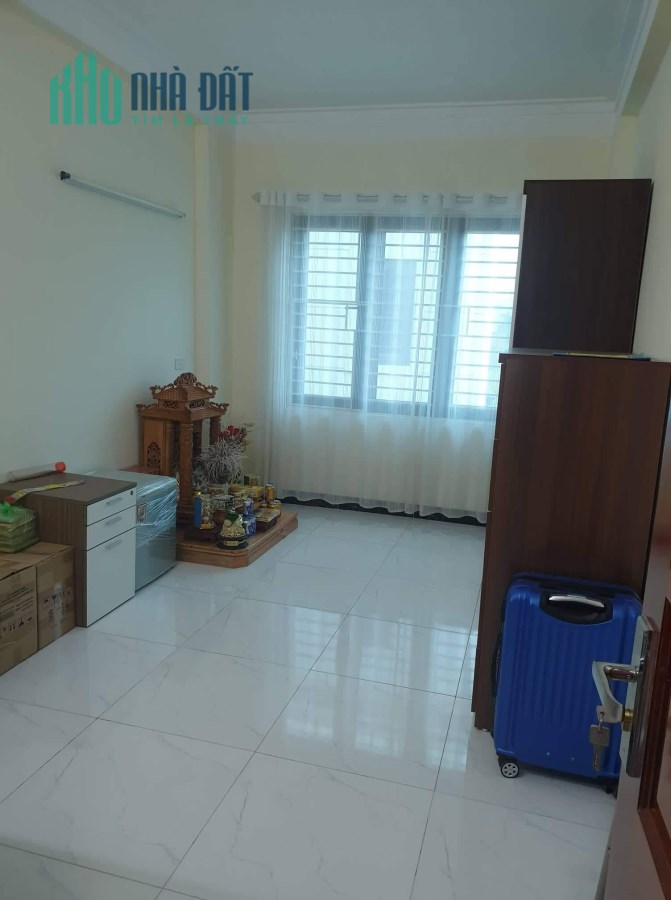 BÁN NHÀ ĐẸP NHƯ NGỌC TRINH HỒNG MAI HAI BÀ TRƯNG 24MX4 NHỈNH 2 TỶ.