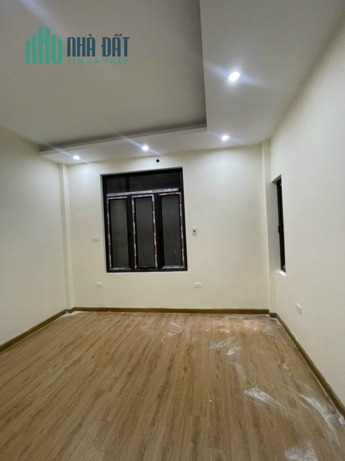 NHÀ ĐẸP KHU VĂN MIẾU - TRUNG TÂM ĐỐNG ĐA, NGÕ THÔNG, GẦN PHỐ 4 tỷ LH 0966037496