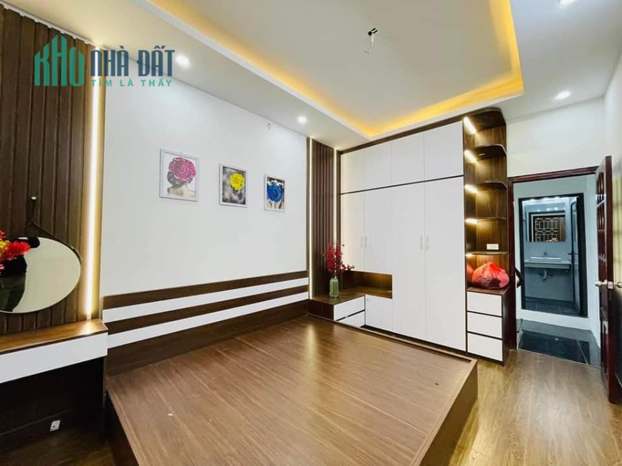 Bán nhà phố Kim Đồng, 31m2 ,ô tô , tặng nội thất, sang tên