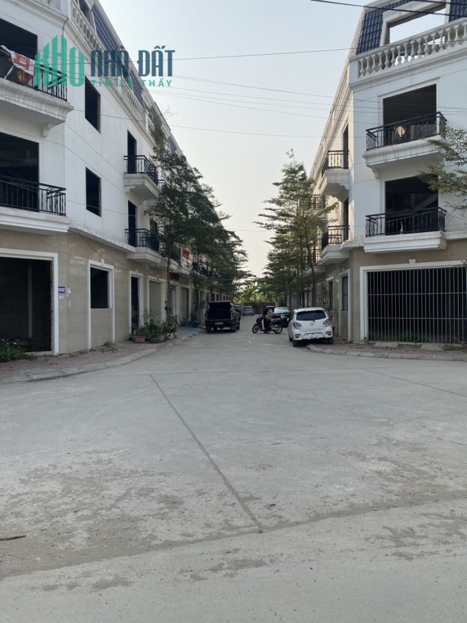 Bán nhà LK sát Thanh Hà Cienco 5, 68m2x4T, mt4.5m, ô thang máy nhỉnh 5 tỷ