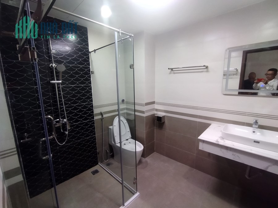 Bán Nhà Mặt Phố Nguyễn Viết Xuân 50m2 5 Tầng - MT 4.5M - Giá 9 Tỷ