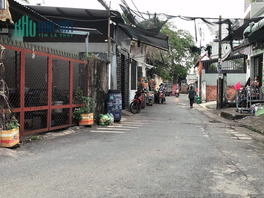 Cần bán gấp sát mặt tiền đường lớn, hẻm xe hơi thông, 134m2 giá chỉ 6 tỷ 4