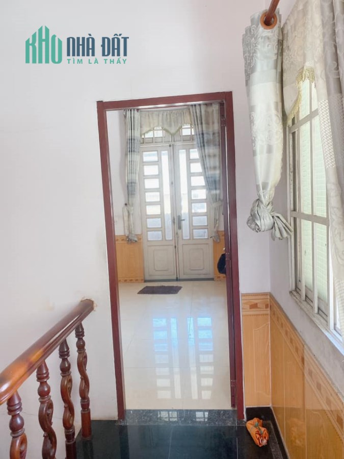 Cần bán gấp sát mặt tiền đường lớn, hẻm xe hơi thông, 134m2 giá chỉ 6 tỷ 4