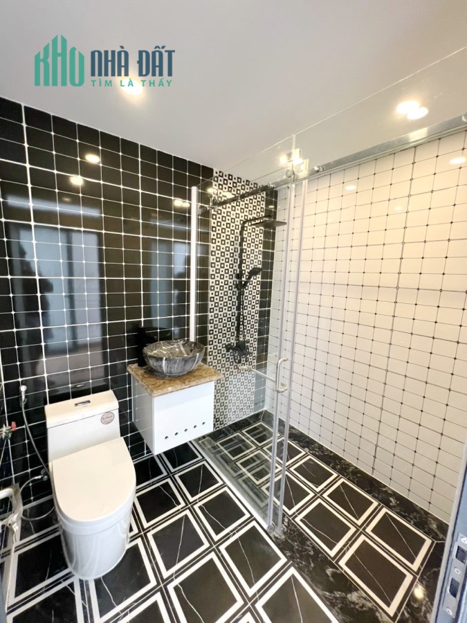 Nhà bán mới hẻm thông 181B Âu Dương Lân P2Q8 - 6 Tỷ 180 Triệu