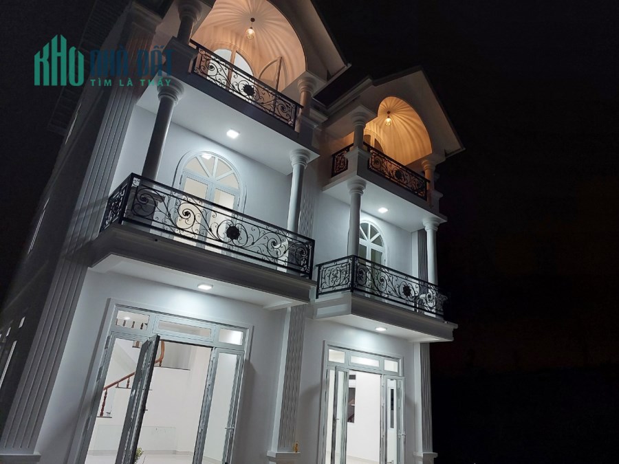 Siêu phẩm căn biệt thự song lập ở Trịnh Hoài Đức, Phường 11, TP. Đà Lạt, giá 12,1 tỷ