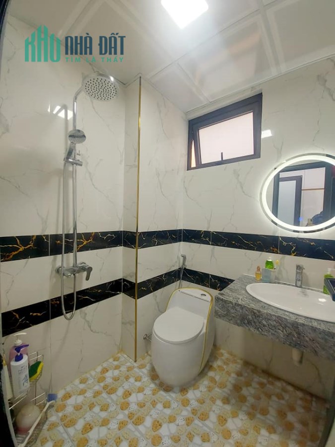Bán nhà Quận Thanh Xuân, Lô góc, ngõ thông, 8 tầng thang máy - Giá 9.8 tỷ