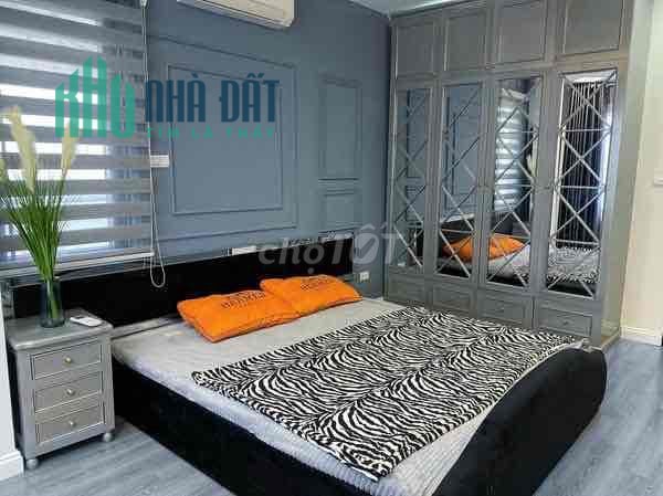 Chính chủ cho thuê nhà 5 tầng 1 tum nội thất cao cấp tại Dương Văn Bé, Vĩnh Tuy, Hai Bà Trưng, Hà