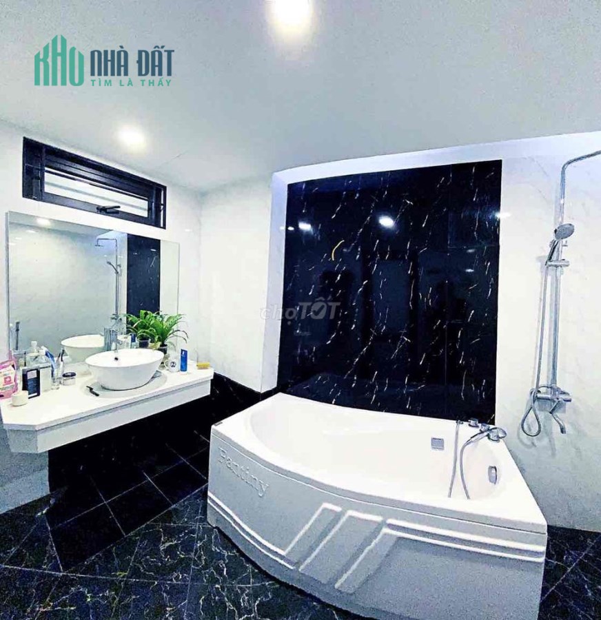 Chính chủ cho thuê nhà 5 tầng 1 tum nội thất cao cấp tại Dương Văn Bé, Vĩnh Tuy, Hai Bà Trưng, Hà