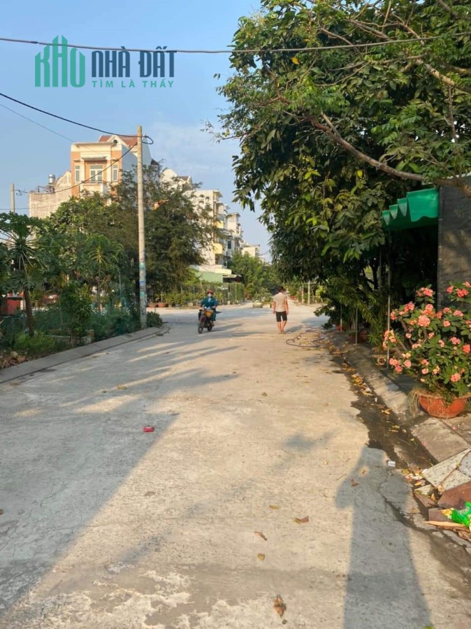 HIẾM-Bán nhà mặt tiền đường 12m ngay chợ Bình Điền Q8, 5x16, 2 tầng chỉ 4.7tỷ