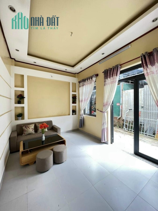 ( Khai xuân ) Chủ gửi bán căn nhà giá rẻ 1.75 tỷ cách Hồ Xuân Hương chỉ 1km tại đường Nguyên Tử
