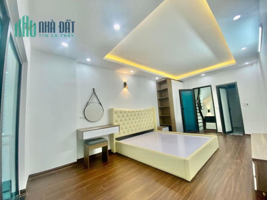 Nhà phố Nguyễn An Ninh , 39m 2 x 4 tầng, phân lô, ô tô đỗ, an sinh an ninh cực tốt