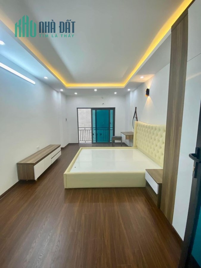 Nhà phố Nguyễn An Ninh , 39m 2 x 4 tầng, phân lô, ô tô đỗ, an sinh an ninh cực tốt