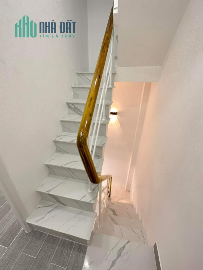 Bán nhà lô góc 3 tầng kiên cố, hẻm ba gác sát mặt tiền, không lộ giới đường Hưng Phú p9q8, giá 4.33