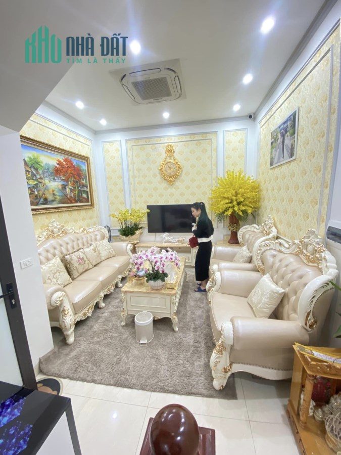 Bán nhà mặt phố Vĩnh Phúc,DT 44m x 4 tầng,mặt tiền 4m,khu an ninh
