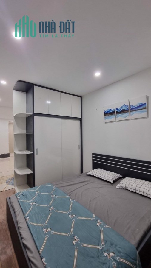 Bán CCMN Đường Láng, Đống Đa 121m2 8T MT6m 25 tỷ 0979312111