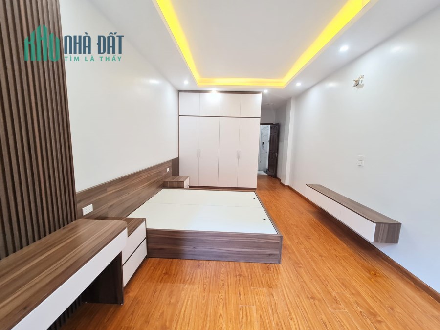 Bán nhà phố Kim Đồng - NGÕ Ô TÔ TRÁNH 45m2 x 6 tầng giá 9.5 tỷ