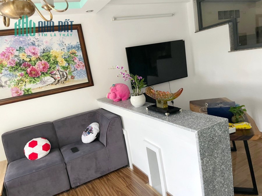 Nhà thuê nguyên căn Mặt tiền Phạm Thế Hiển P5Q8 22 triệu/tháng