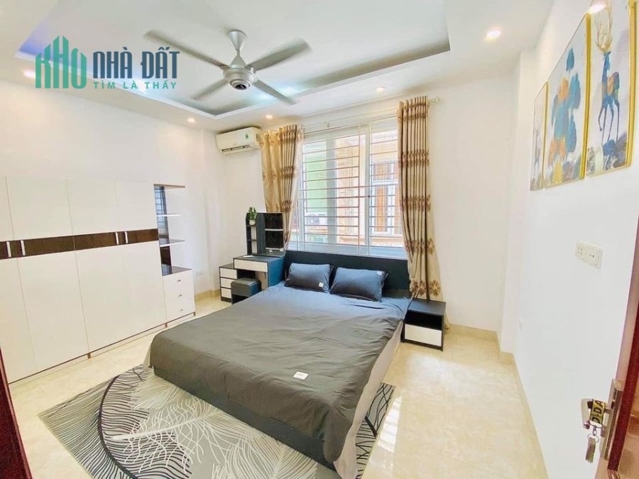 Nhà phố Nguyễn An Ninh , 38m 2 x 4 tầng, ô tô, phân lô, giá rẻ bất ngờ.