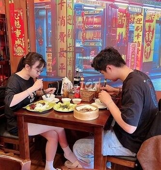Sang nhà hàng Dimsum Trung Quốc giá rẻ tại 98 Cao Lỗ, Phường 4, Quận 8