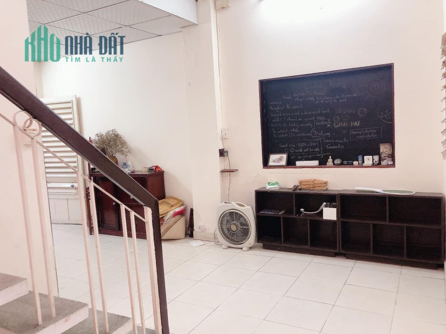 1 CĂN RA HẺM XE HƠI, 82m2, NGANG GẦN 6m, 3 tầng, HỒ BIỂU CHÁNH P11 PHÚ NHUẬN