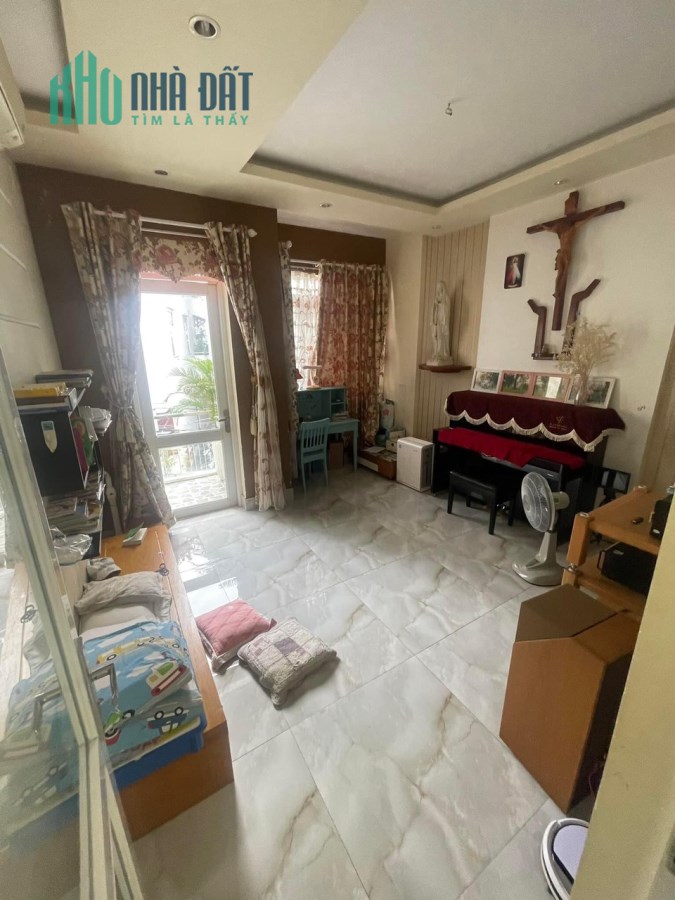 BÁN NHÀ ĐẸP Ở NGAY LÊ VĂN LƯƠNG TÂN HƯNG QUẬN 7. DT 4.2x17. 3 TẦNG 5PN. NHỈNH 7 TỶ. SHR-BTCT