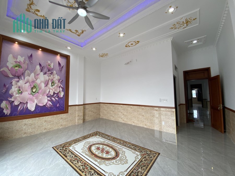Bán nhà 1T3L tại TP Dĩ An, 188m2 SHR 14 tỷ. LH:0978740700