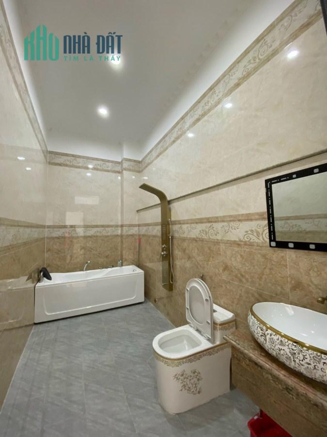 Bán nhà 1T3L tại TP Dĩ An, 188m2 SHR 14 tỷ. LH:0978740700
