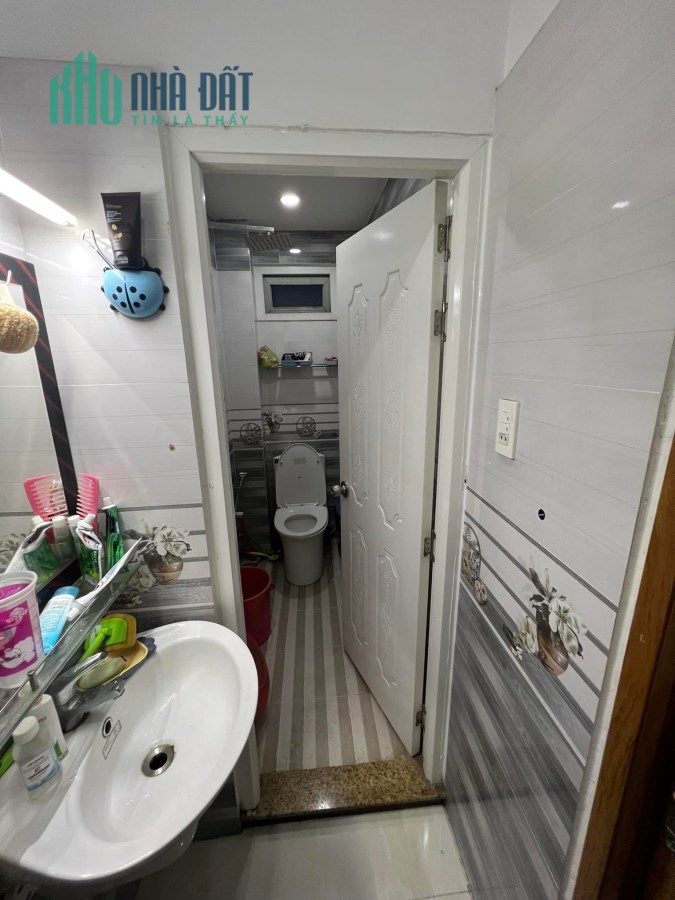 NHÀ Ở HAY CHO THUÊ ĐỀU ĐƯỢC, 40m2, 3 tầng, XVNT P25 BÌNH THẠNH