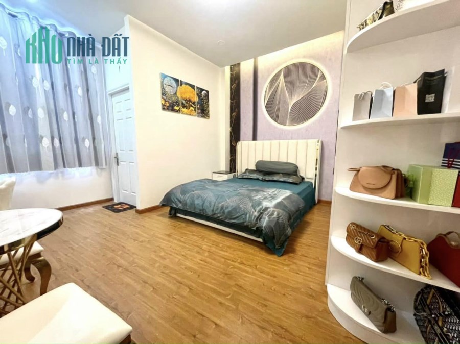 Bán Nhà Nở Mậu Matej Tiền Kinh Doanh Lâm Văn Bền - 4 Tầng - Giá 19,xx Tỷ - Trung Tâm Quận 7.