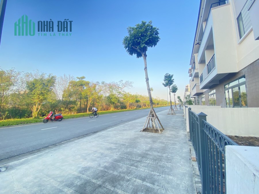 Bán nhà phố thương mại 90m2x3T gần trường học bệnh viện KD tốt ở Centa City VSIP BN