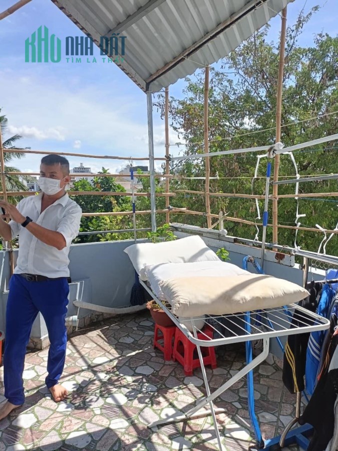 KHU HIẾM BÁN NHÀ MỚI Ở NGAY BẾ VĂN CẤM TÂN KIỂNG QUẬN 7. DT 52M2. 4 TẦNG 4PN. NHỈNH 7 TỶ. SHR-BTCT