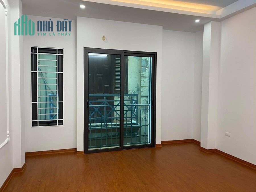 MẶT PHỐ NGUYỄN HOÀNG 85M, 9 TẦNG HẦM THANG MÁY, 2 MẶTIỀN 4.5M, VỈA HÈ 6M, KD ĐỈNH, 30 TỶ,