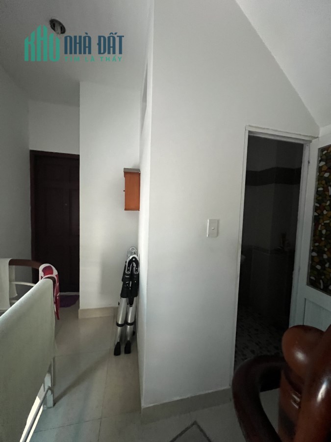 Bán nhà Lê Thị Riêng Phường Bến Thành Quận1 28m2 4mx7m 6tỷ900triệu