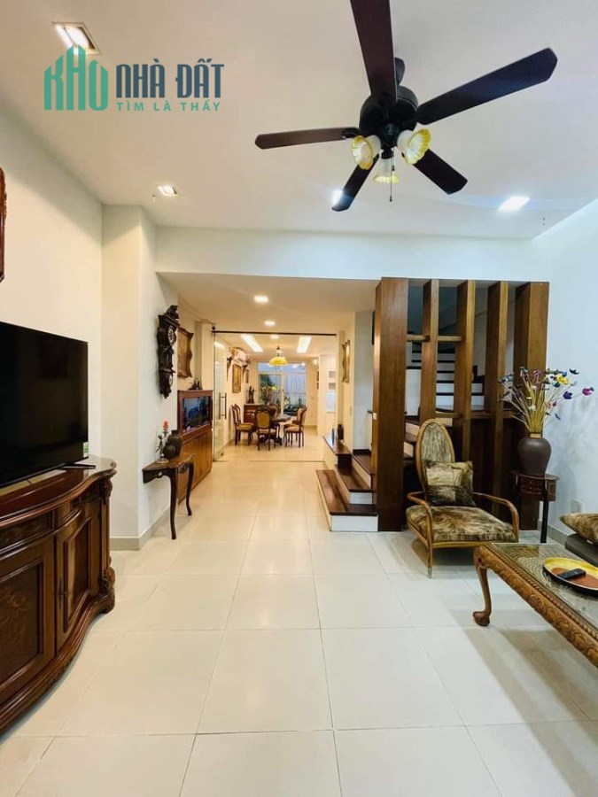 BÁN NHÀ, NGUYỄN NGỌC NẠI,THANH XUÂN. PHÂN LÔ. DT60m2, 5 tầng, giá 10.9 tỷ.