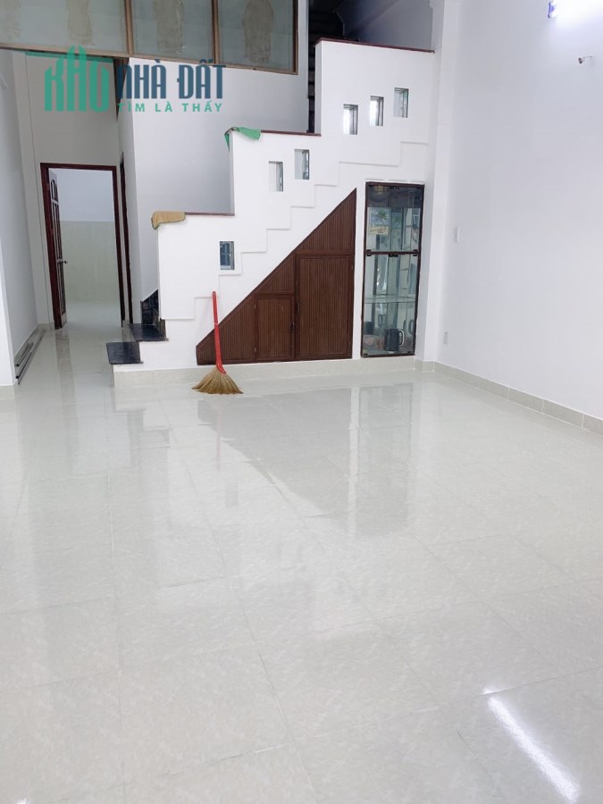 Nhà Lũy Bán Bích - HXH - 5 Tầng - 3PN - 52M2 - Chỉ 5 Tỷ