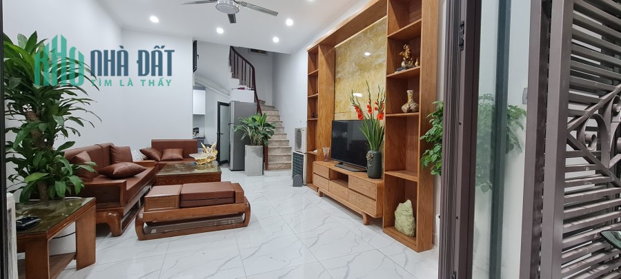 Bán nhà siêu đẹp Ngọc Khánh, Ba Đình, 38m, 4T, MT 4m, giá 3 tỷ75, kinh doanh sầm uất.