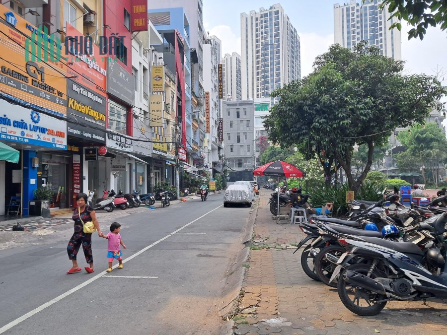 Bán nhà MT An Bình - Nguyễn Tri Phương, Cấp 4, DT: 4x16m, giá hạ còn 16.5 tỷ