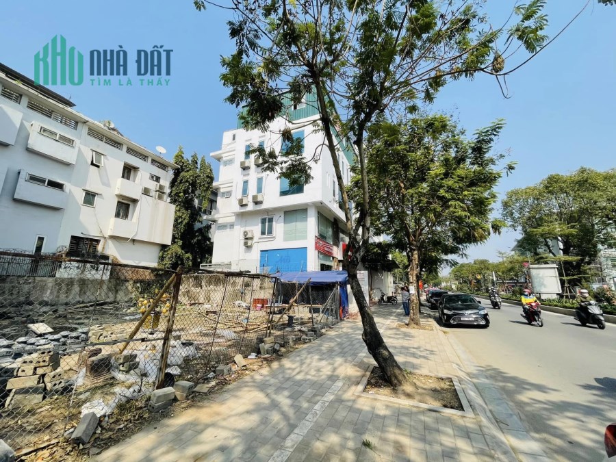 BÁN ĐẤT MẶT PHỐ LẠC LONG QUÂN - TÂY HÔ. KHU VƯỜN ĐÀO. DT 236M. GIÁ 102 TỶ