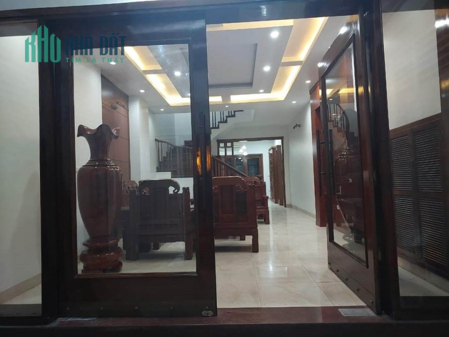 Cho thuê nhà nguyên căn mới đjep ở khu đô thị Văn Phú 7 phòng ngủ giá 20tr/ tháng.