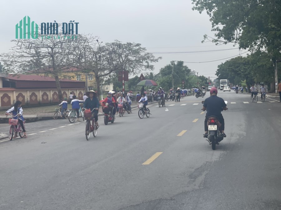Chính chủ ô đất gần trung tâm thương mại Mỹ Đức An Lão, HP.