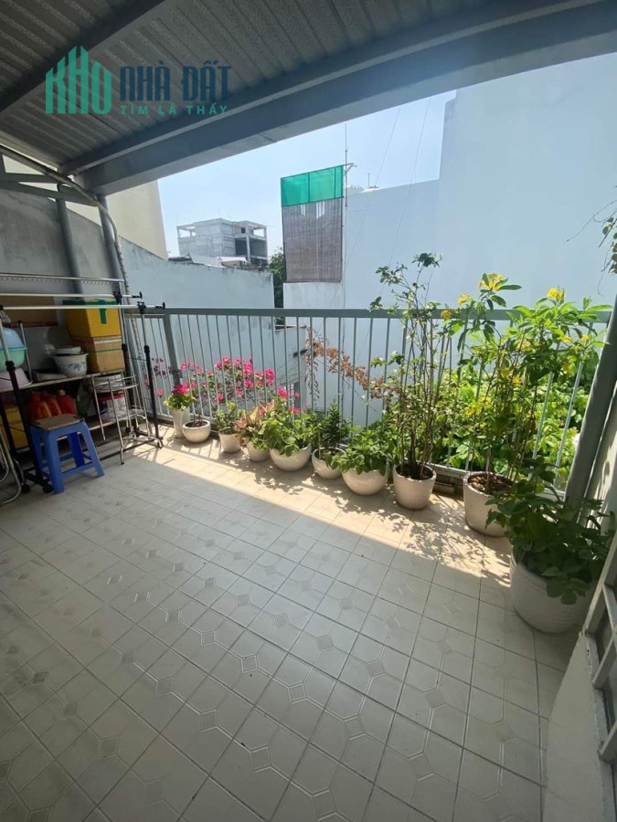 Bán nhà sát MT 3 tầng hẻm 5M khu dân trí cao Cư xá Lữ Gia quận 11 5 tỷ 7 TL tốt