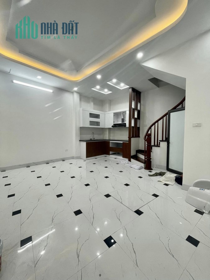 Chính chủ, Bán nhà Ngõ 387 Vũ Tông Phan, Thanh Xuân , Hà Nội 35m2 x 5 tầng - 4,35 tỷ