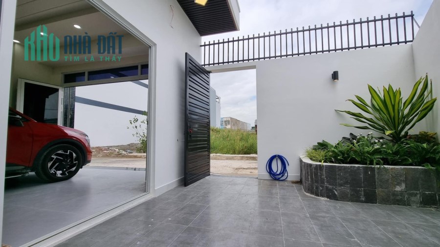 BÁN NHÀ ĐẸP XH NGỦ TRONG NHÀ NT CAO CẤP. HUỲNH TẤN PHÁT NHÀ BÈ. DT 9.5x17. 4 TẦNG. NHỈNH 7 TỶ. SHR