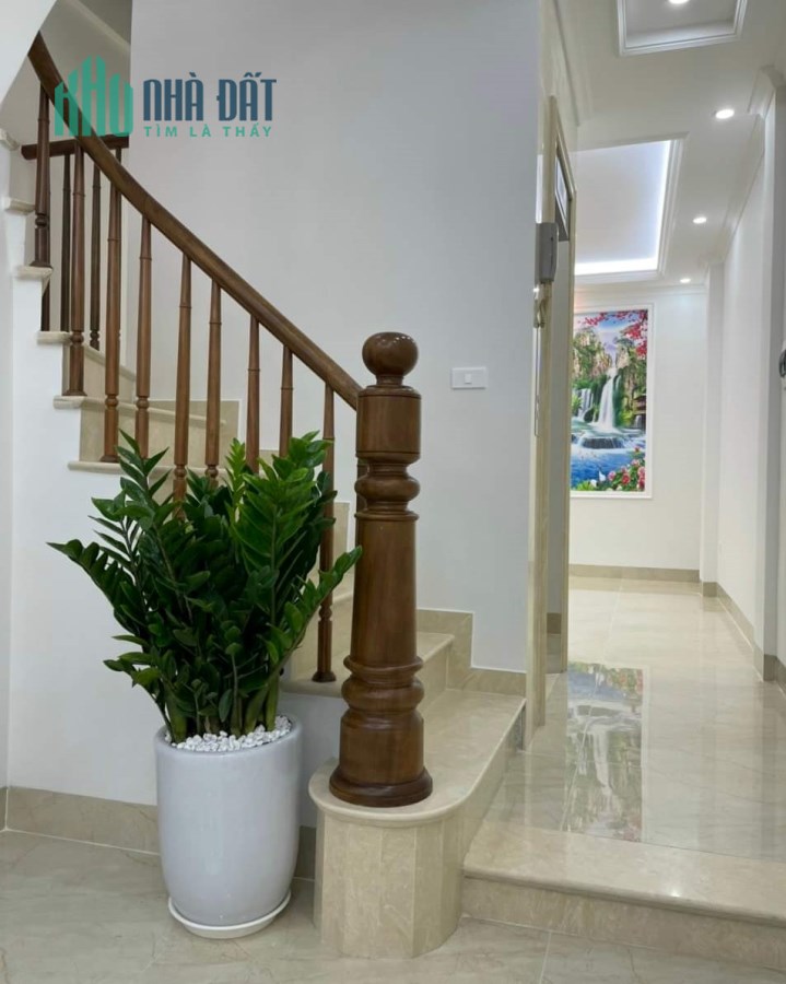 Ô TÔ TRÁNH _ DỪNG _ ĐỖ _ VÀO NHÀ